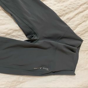 Vitae Apparel Leggings In Dark Teal